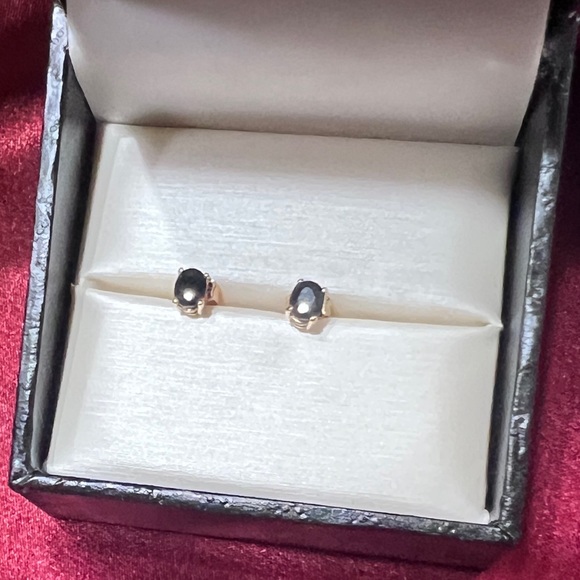 14k Gold Sapphire Stud Earrings - Picture 2 of 3